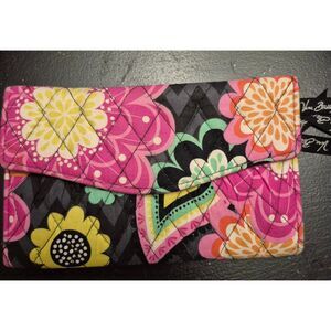 Vera Bradley Ziggy Zenia Tri Fold Wallet 7x4 Only Carries Once Zip Coin Pocket